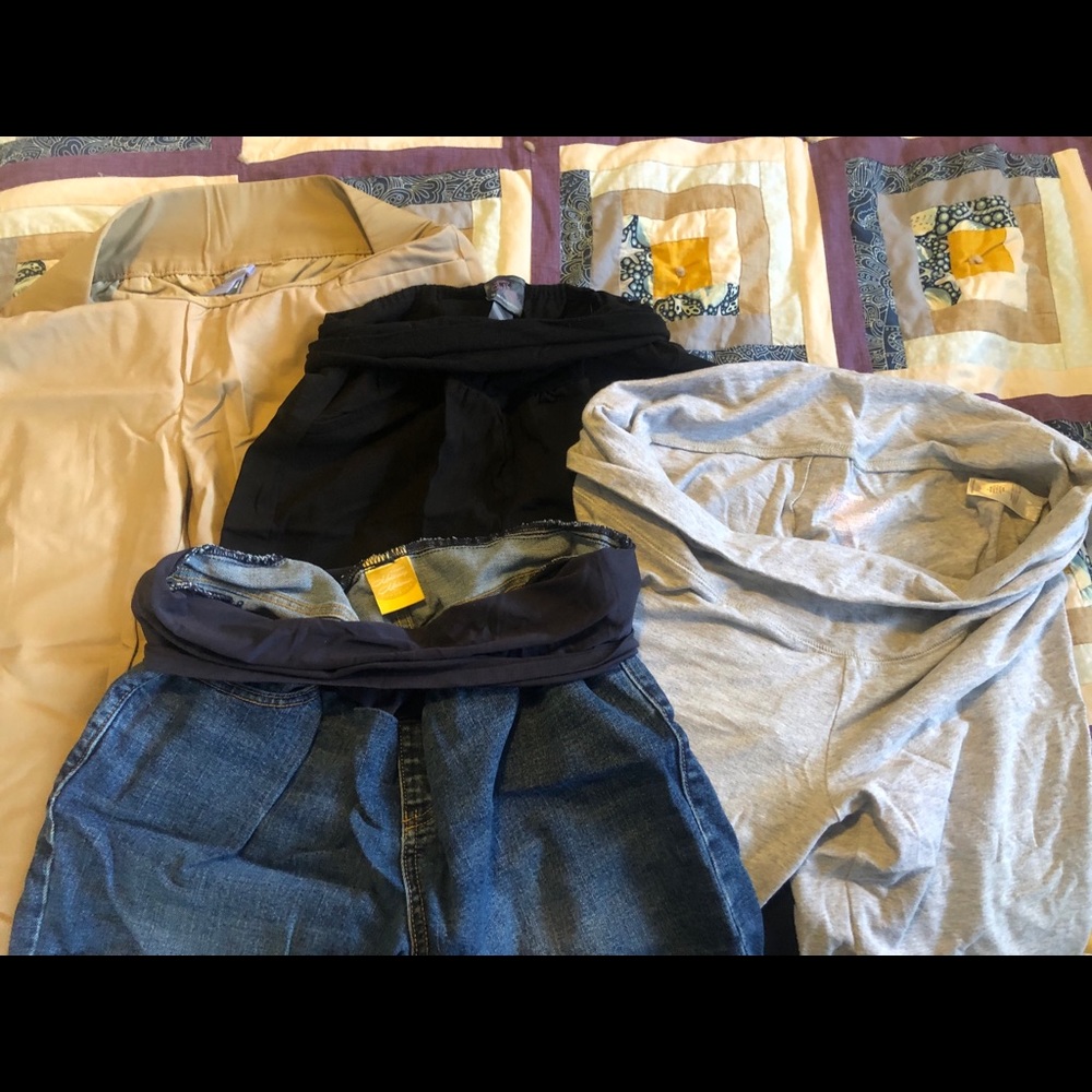 Lot of maternity pants/shorts size L